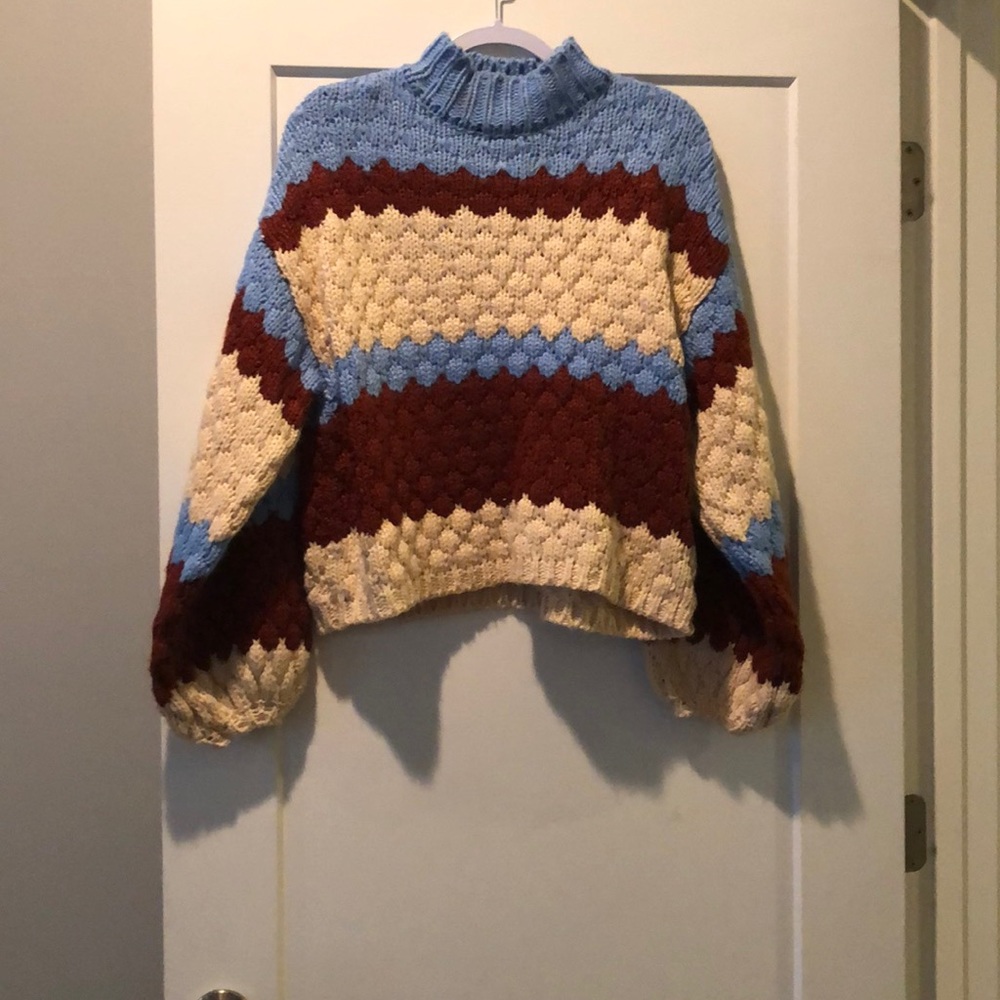 Puffy sleeve sweater!